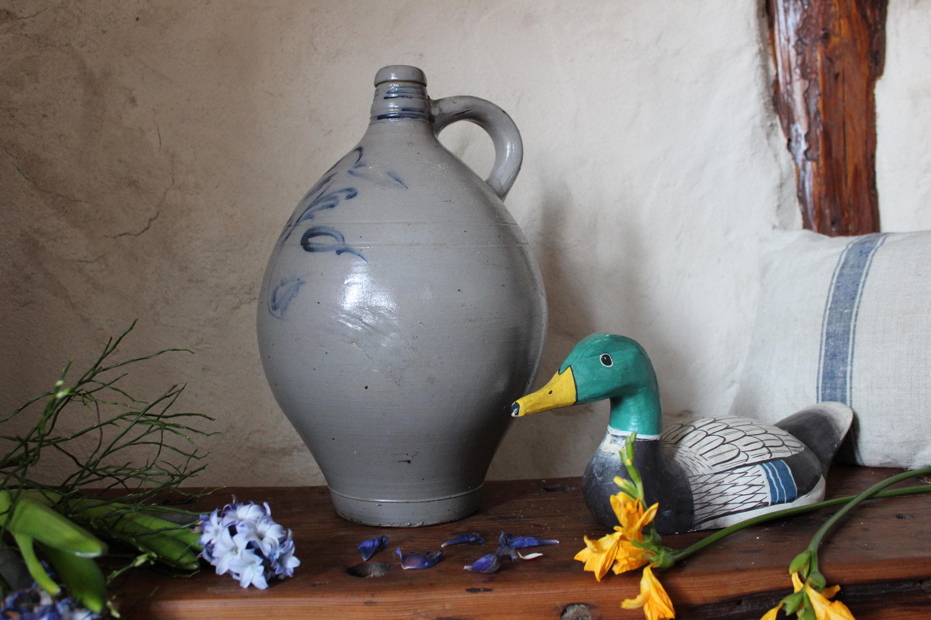 large antique 7 L stoneware bottle handle vase made of fired white clay with grey/blue salt glaze from the turn of the century (Art. No. 10)