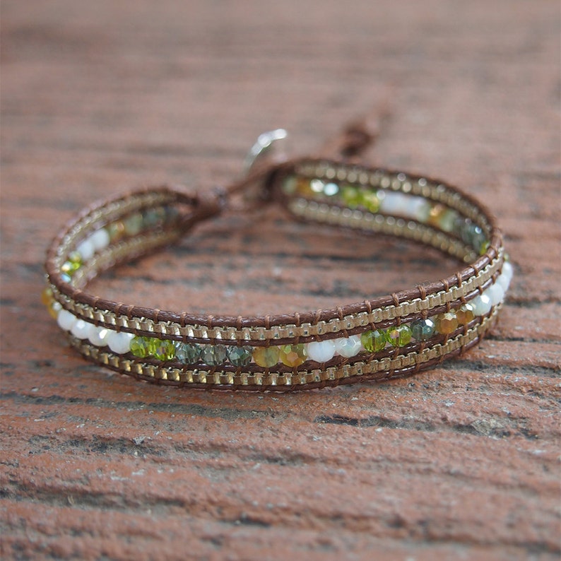 Cristal vert Mélanger Wrap unique bracelet, bracelet perles, bracelet de couche image 1