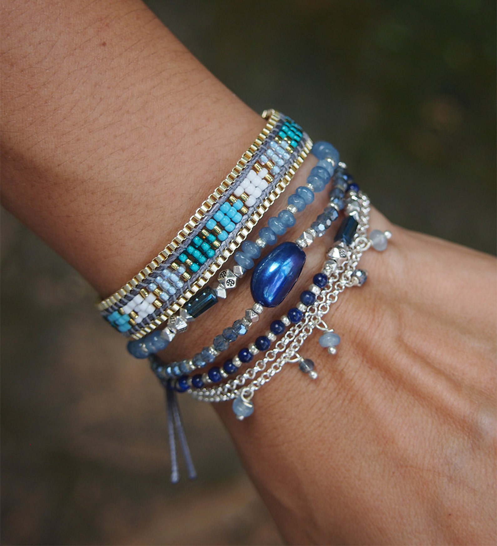 Blue Seed beaded bracelet with chain // Beaded bracelet // Etsy