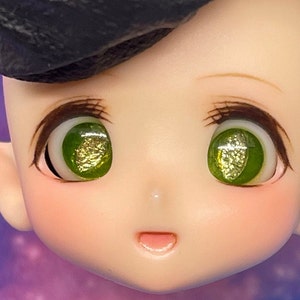 8mm B Grade Resin Fantasy Textured Cat Eye in Light Green on Green BJD Eyes