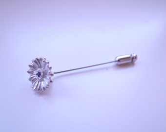 Gerbera pin, Gerbera brooch, Gerber daisy lapel pin, silver flower brooch, flower Lapel pin, silver flower lapel pin, costume jewelry pin