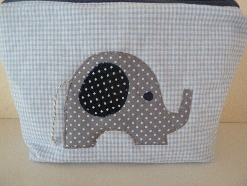 Diaper bag, toiletry bag elephant image 2