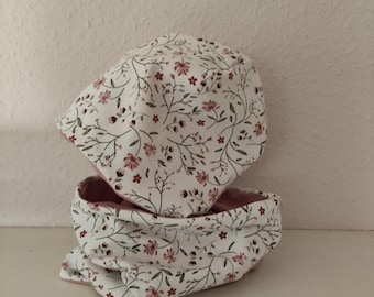 Gorro y lazo en conjunto con flores