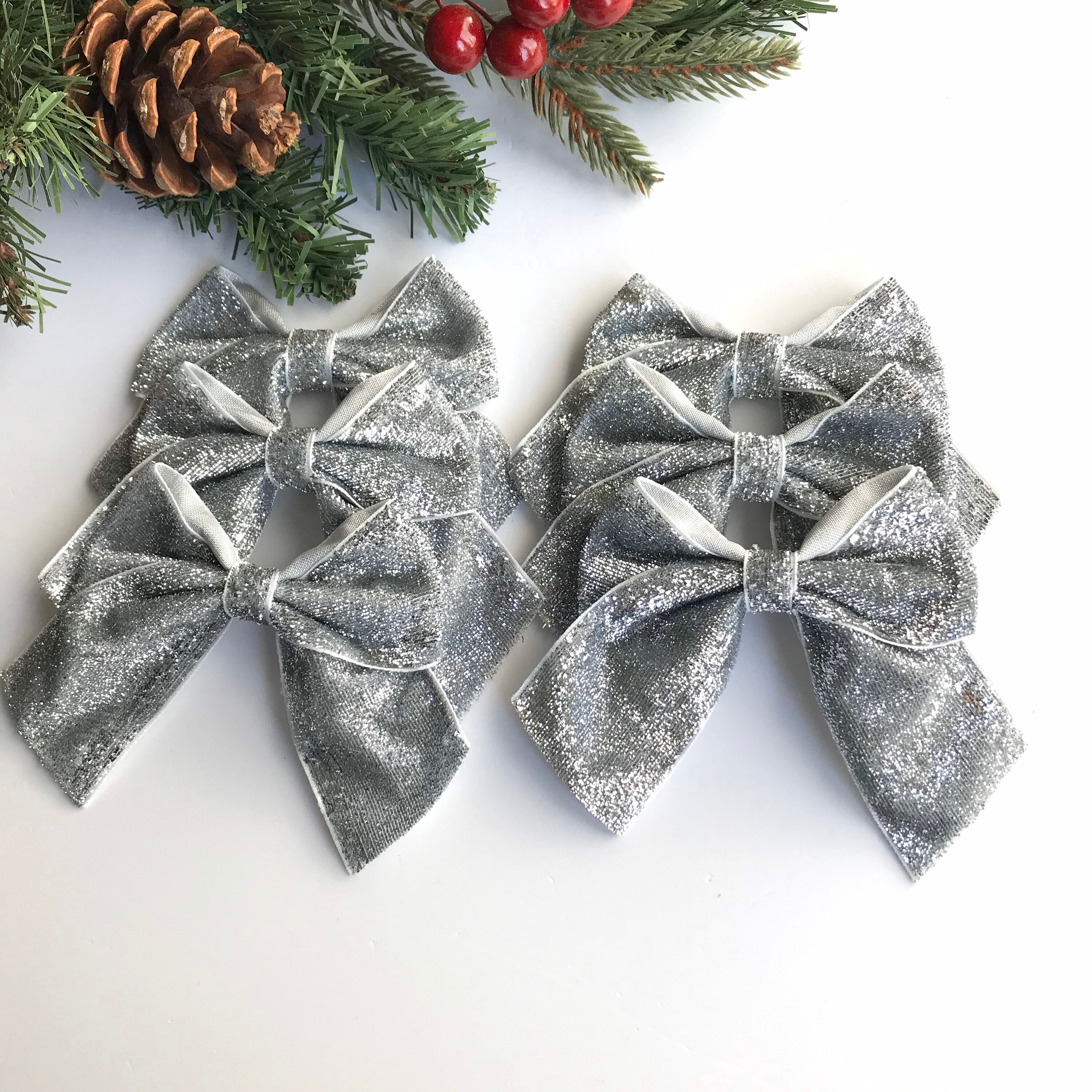 Christmas Seasonal Décor 6 x Silver Sparkling Bows Christmas Tree