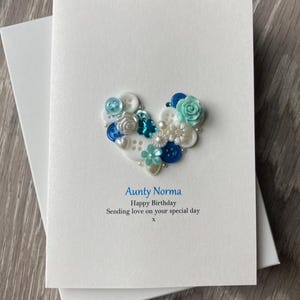Carte d'anniversaire faite main, carte pour maman, carte pour elle, célébration, création de boutons, sur mesure