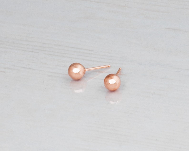 Boucles d'oreilles Ball Stud, Boucles d'oreilles Rose Gold Stud, Tiny Rose Gold Studs, Boucles d'oreilles en or délicates, Petites boucles d'oreilles Stud, 3mm, 4mm, 5mm, 6mm, ER10 image 7