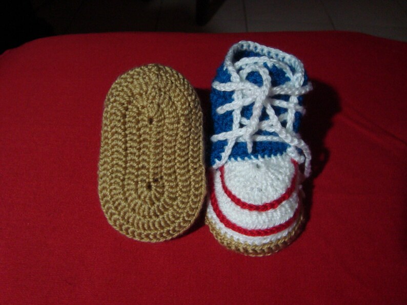 New Handmade Crocheted Girls Boys Unisex Baby Booties Athletic Sneakers 3-6 Months