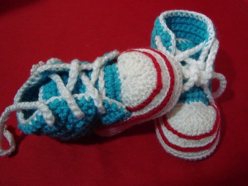 New Handmade Crocheted Girls Boys Unisex Baby Booties Athletic Sneakers 3-6 Months