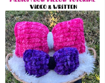 Medium Chunky Knit Bow Pillow Written Pattern + Video Tutorial | Hand Knitting | Finger Knitting