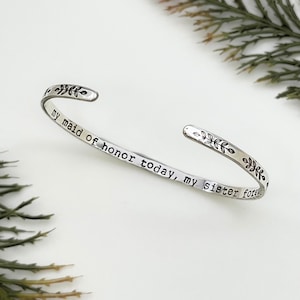 Maid of Honor Gift Sister, Personalized Bridesmaid Jewelry, Bridesmaid Proposal Gift, Wedding Party Gift, Maid or Matron of Honor Bracelet