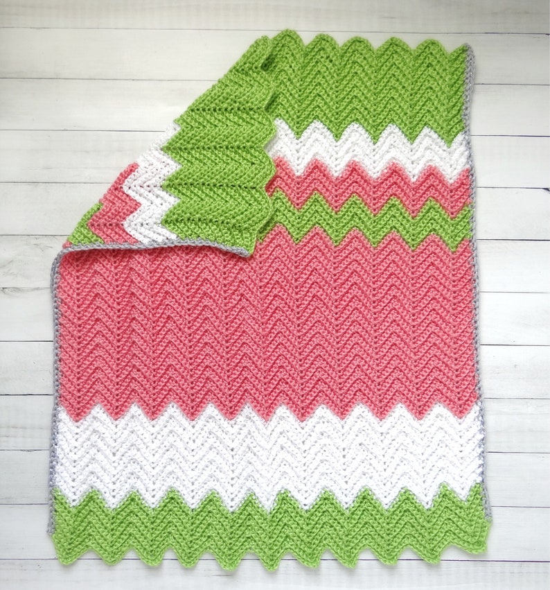 Chevron Baby Blanket Small Baby Blanket Baby Afghan Crochet Baby Blanket Baby Photo Prop Baby Girl and Boy Blanket Baby Shower Gift