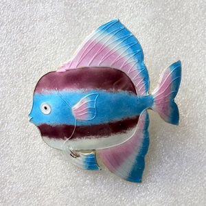 美しいエナメル加工の銀魚ブローチ