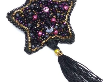 necklace necklace star with pompom, pearl embroidery, reversible, black and white leather