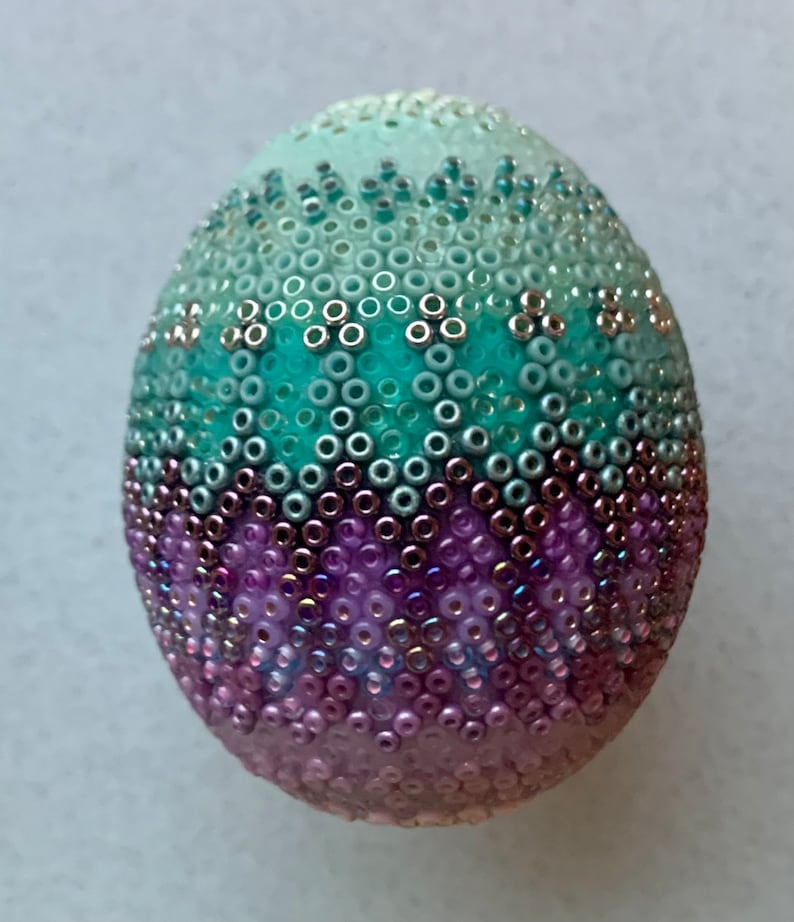 Perlenei Türkis & Violett Pysanky Osterei Beadwork Bild 4