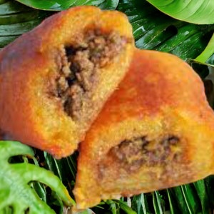 Alcapurrias de Yuca con Relleno de Pollo, Carne de Res o Vegan - Fritters Filled with chicken, beef or vegan by Dz