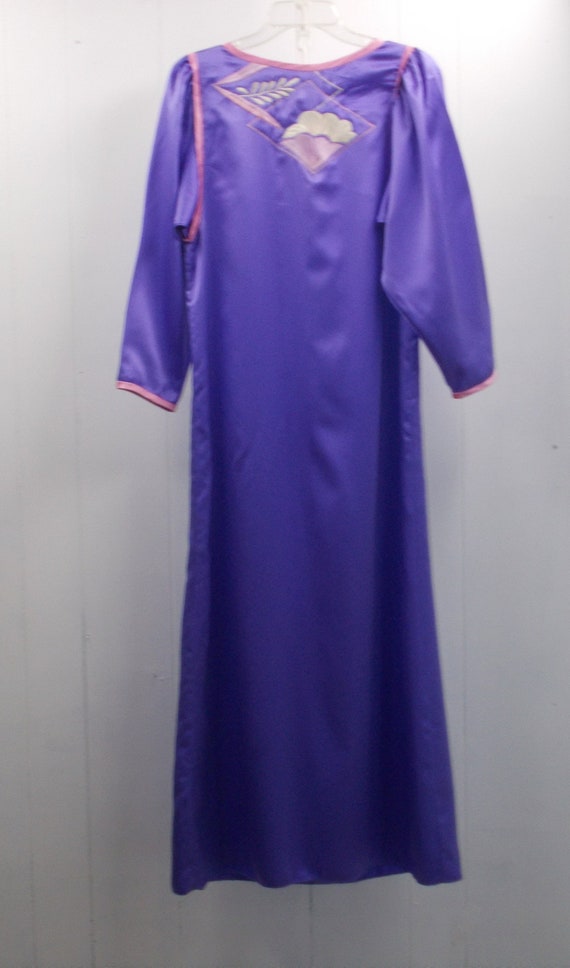 90's Soft Purple  Natori Nightgown/Feel Special Lo
