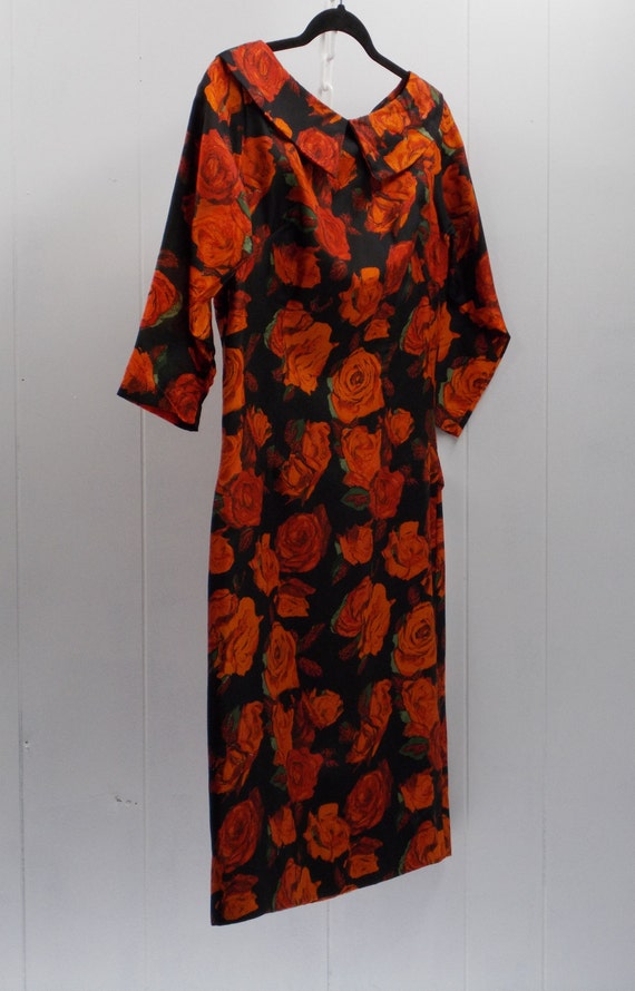 Beautiful Handmade Vintage Dress w/Red Roses on B… - image 3