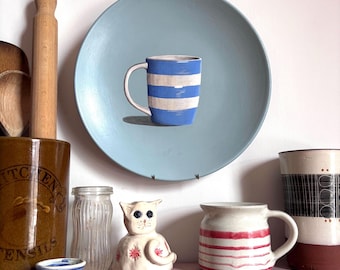 Cornishware Mug. Painting on a Plate Collection. 25cm Diameter