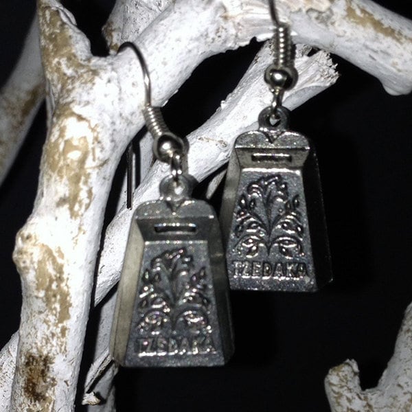 Tzedakah Box Earrings - Antique SilverJewish Charity Container Earrings - Jewish Religious Jewelry - AspenTreeJewelry