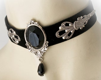 Black velvet victorian gothic choker with get black gem-Victorian gothic jewelry-Victorian gothic velvet choker-Choker