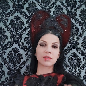 Burgundy Elizabethan Herz-Headpiece-Gothic Headpiece-Kopfschmuck-Gew