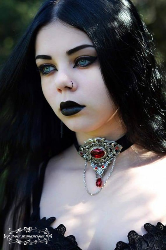 Goth girl best sale choker