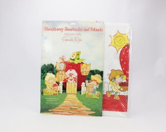 Vintage Strawberry Shortcake Party Decorations: Tablecloth & Centerpiece (NIP)