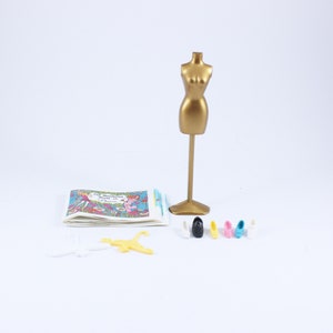 Dawn Doll Accessories Dress Form, Hangers, Single Shoes and Booklet Vintage 1970&#39;s Topper