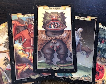 Magicae Daemonibus Tarot Deck – 78 Karten aus alten Handschriften | Okkultes Dämonen Tarot mit Leinen Finish