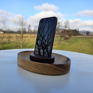 Wooden Phone Speaker Sound Amplifier Phone Stand