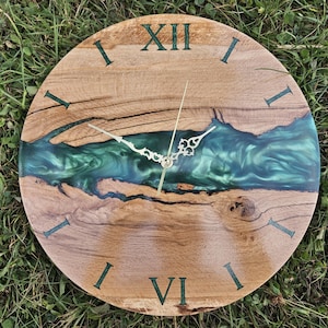 Wooden Wall Clock | Modern Wall Clock | Wooden Clock | Live Edge Wall Clock | Wooden Live Edge Wall Clock