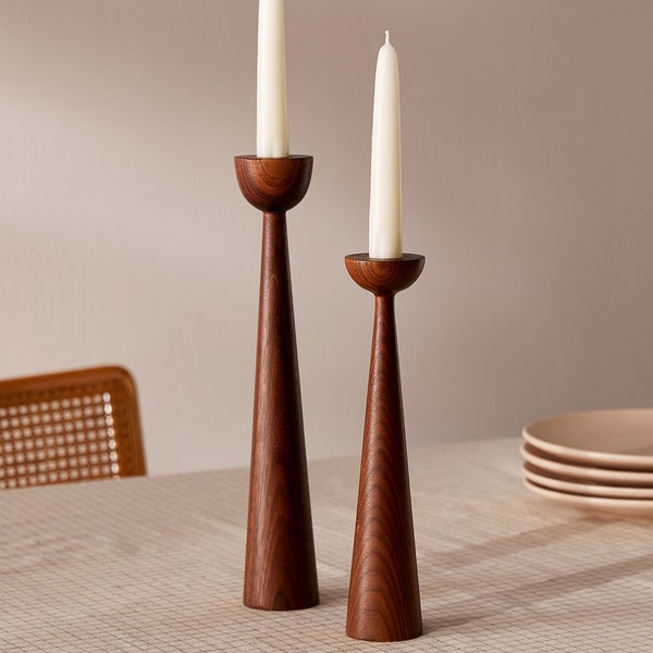 Ensemble de 2 bougeoirs en bois minimalistes tournés à la main Victoria Noyer Bougeoir Hygge Scandinave Mid-Century Modern Fête des Mères Fait à la main