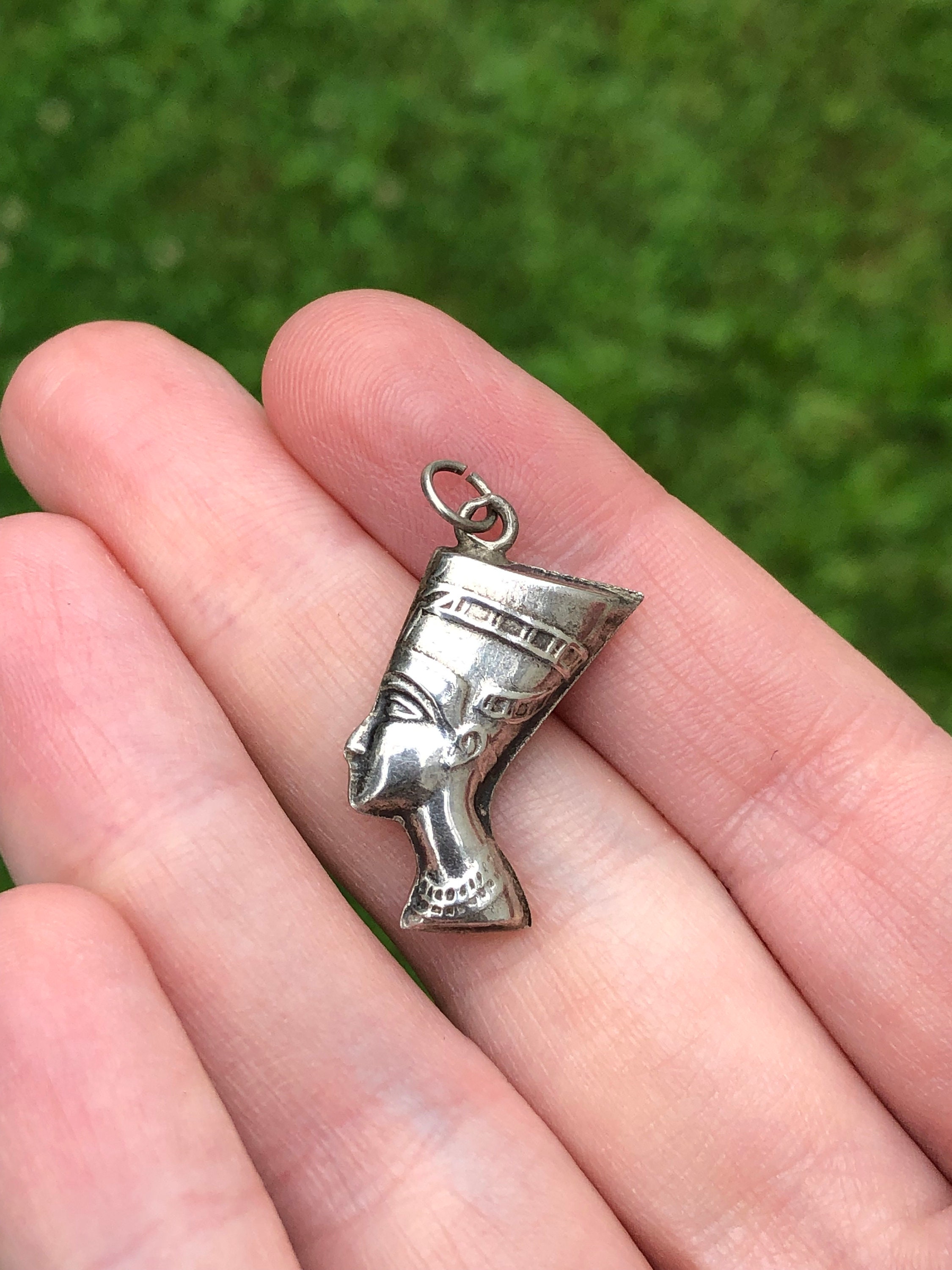 Silver nefertiti shop pendant