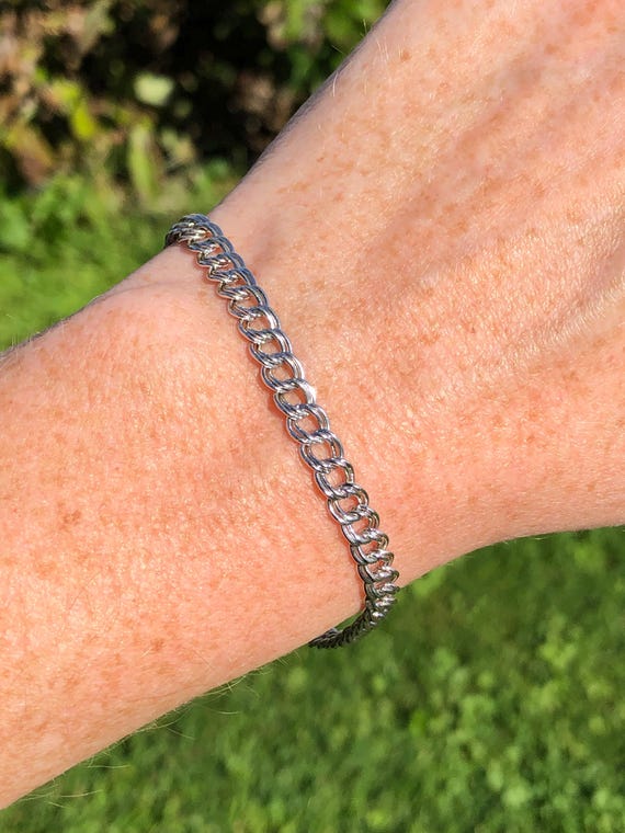 Bracelet Gourmette Sept Mailles En Métal Argenté - Fermeture Chaînette Et Tige - Occasion