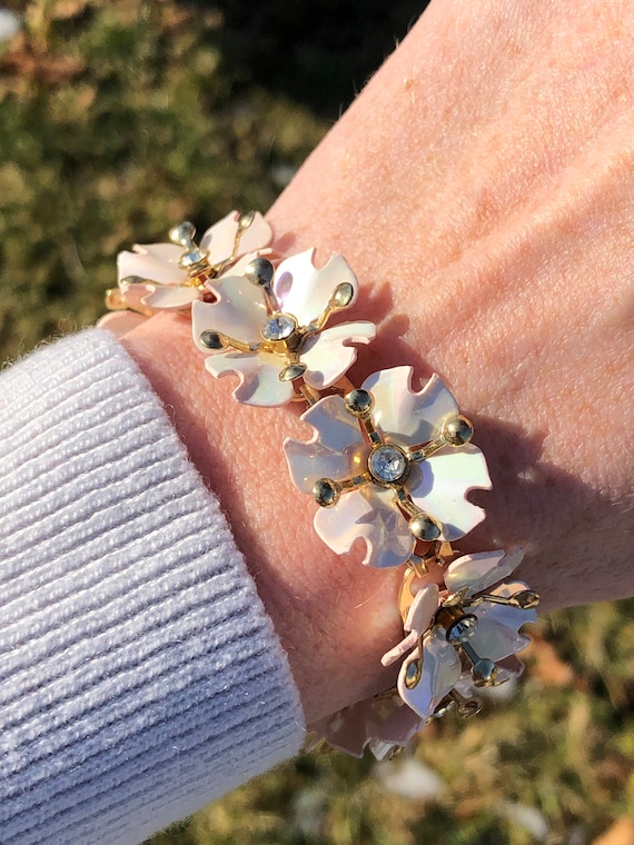 ヴィンテージ ピンクのお花とラインストーンのブレスレット