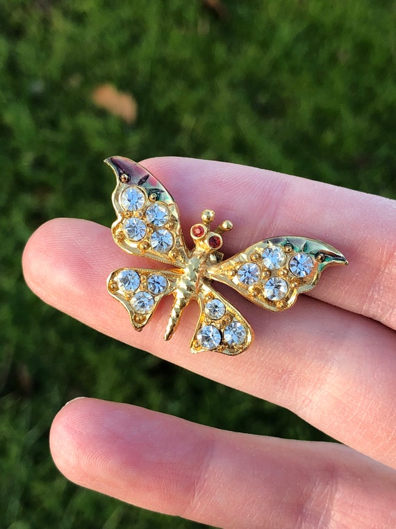 Very sparkly vintage rhinestone butterfly pin