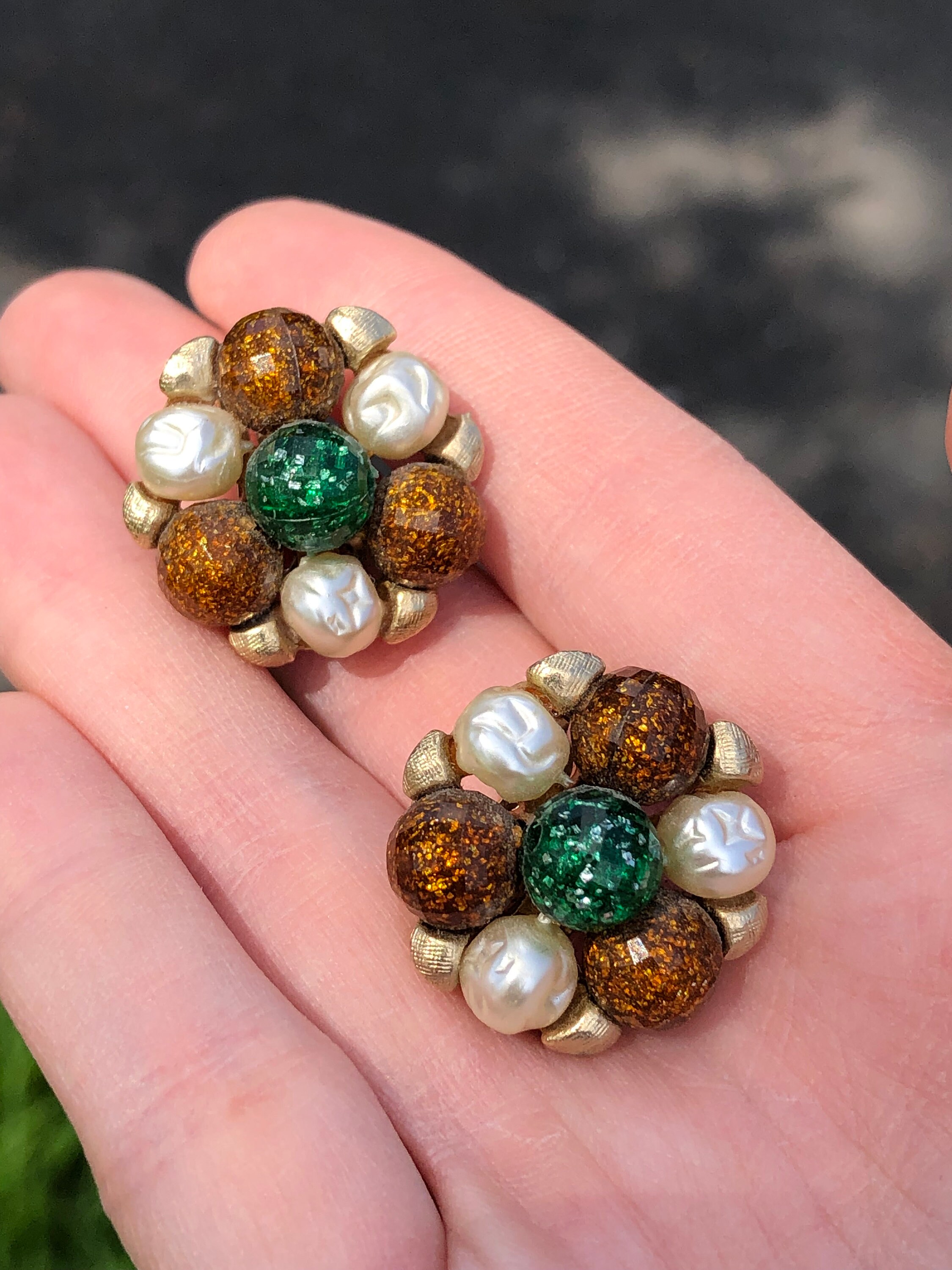 Clip on earrings vintage style best sale