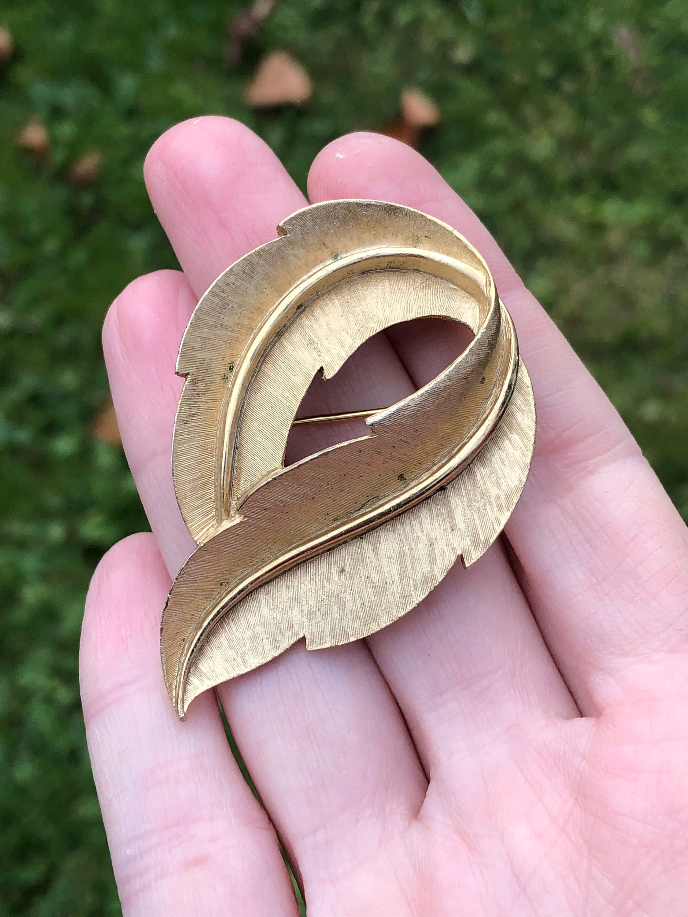 Signed Trifari Vintage Abstract Brooch - Etsy Signed Trifari Vintage Abstract Brooch - Etsy