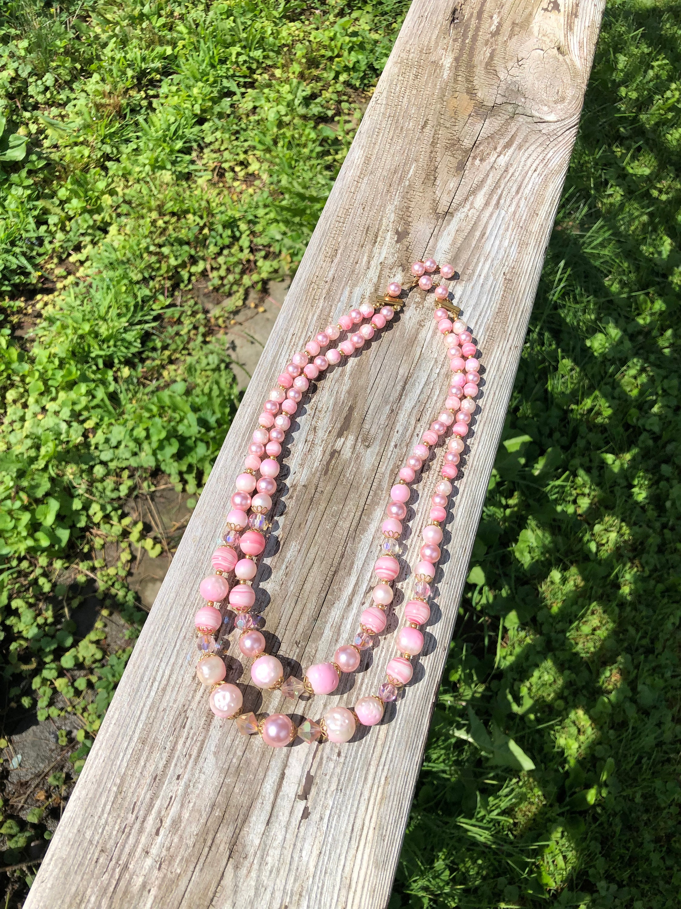 Wicked 80er Jahre Neon Pink Halskette – 48 Zoll Plastikperlenkette | Retro Style | Knalliger Look