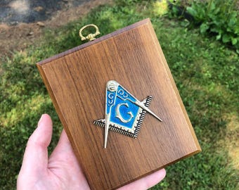 Vintage Masonic mounted plaque