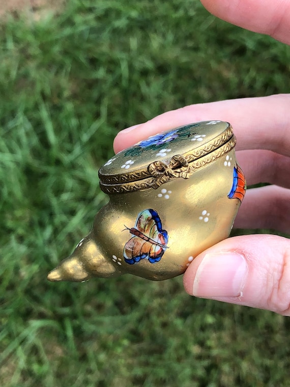 Signed Rochard Limoges vintage handpainted trinket box with
