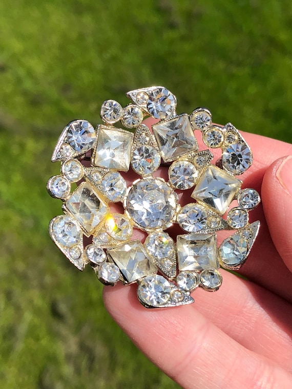 Unsigned vintage rhinestone statement pin, incred… - image 1
