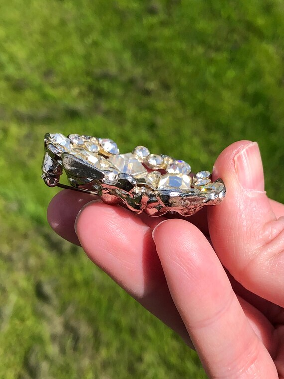 Unsigned vintage rhinestone statement pin, incred… - image 2