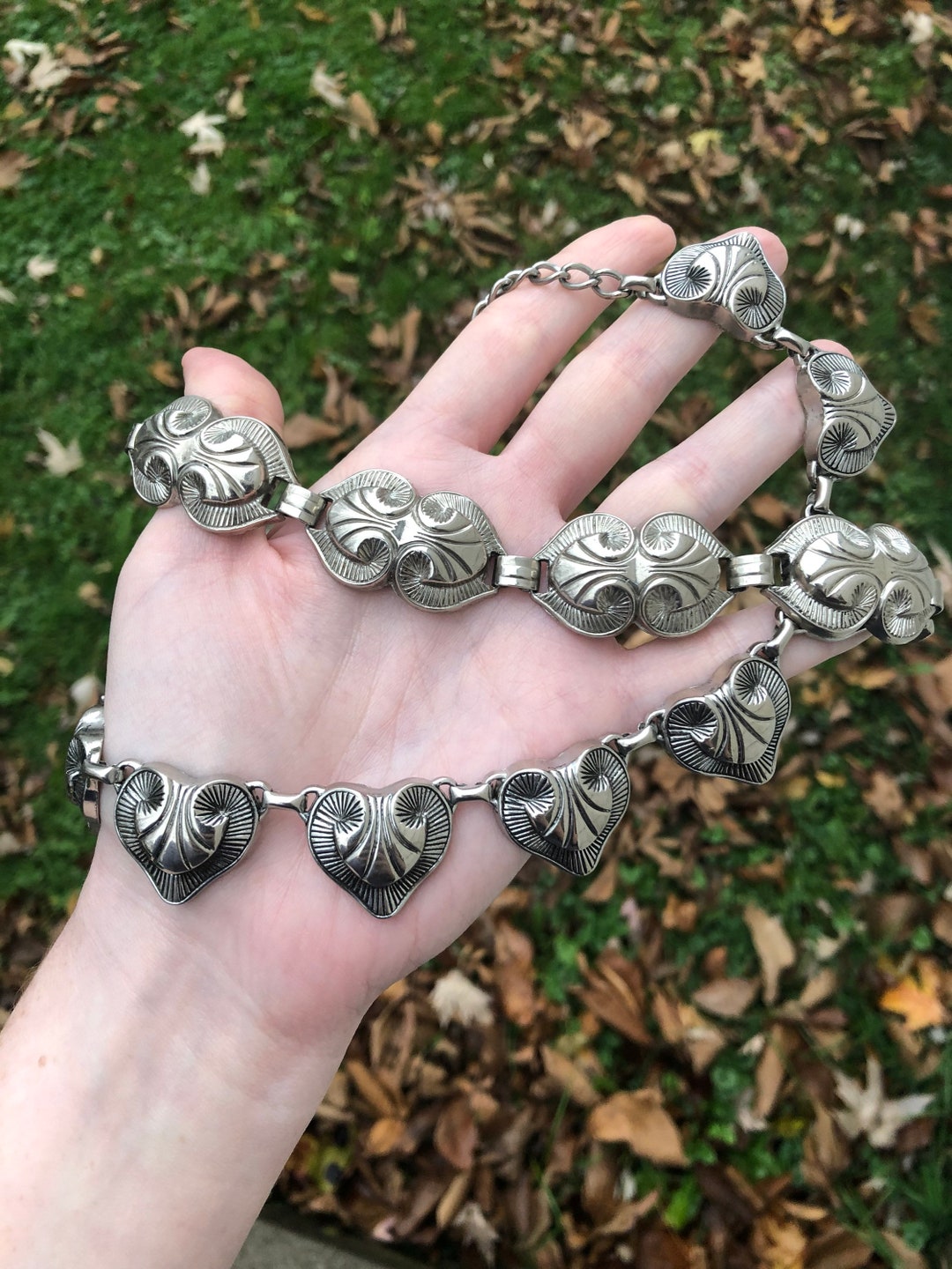 Vintage Necklace and Bracelet Set With Stylized Heart Shapes, Art