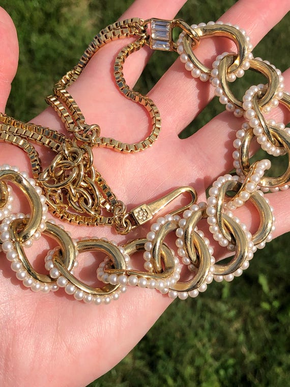 Costume Faux Pearl and Gold Tone Chunky Collar Necklace Israel