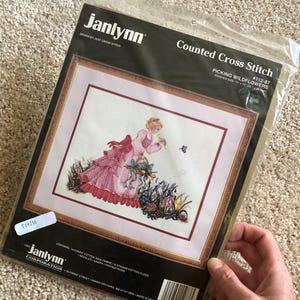 Complete cross stitch kit Picking Wildflowers by Janlynn, sealed and unopened