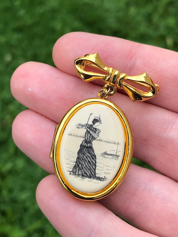 Vintage scrimshaw jewelry top