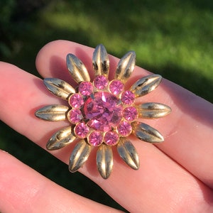Vintage pink rhinestone flower brooch