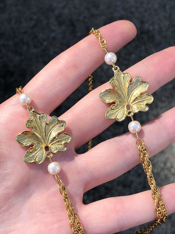 Gold tone leaf necklace, costume jewelry, perfect… - image 4