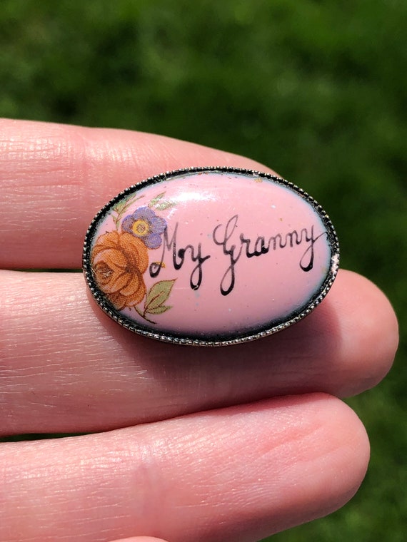 Adorable “my granny” vintage pin, enamel on porce… - image 1